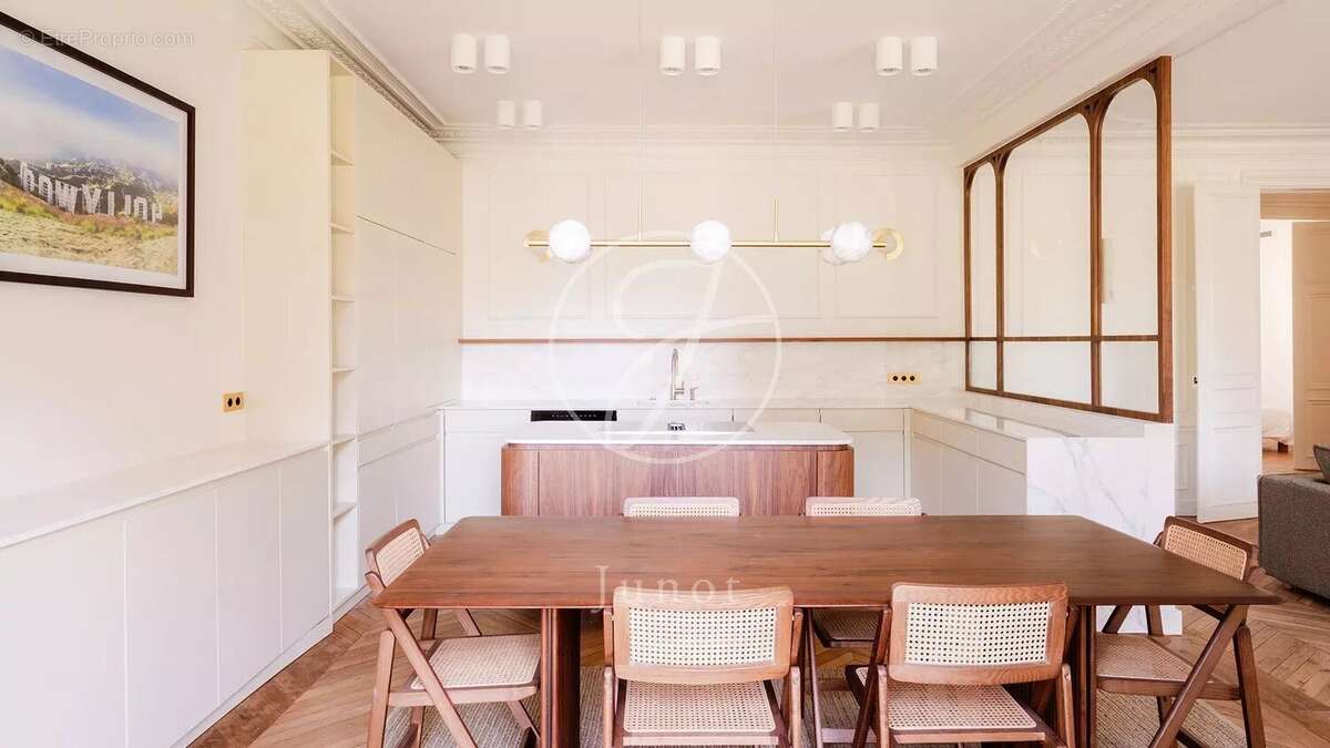 Appartement à PARIS-5E