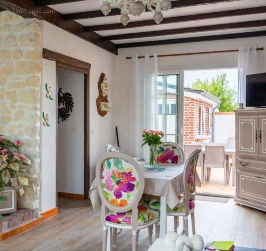 Maison à FAVIERES