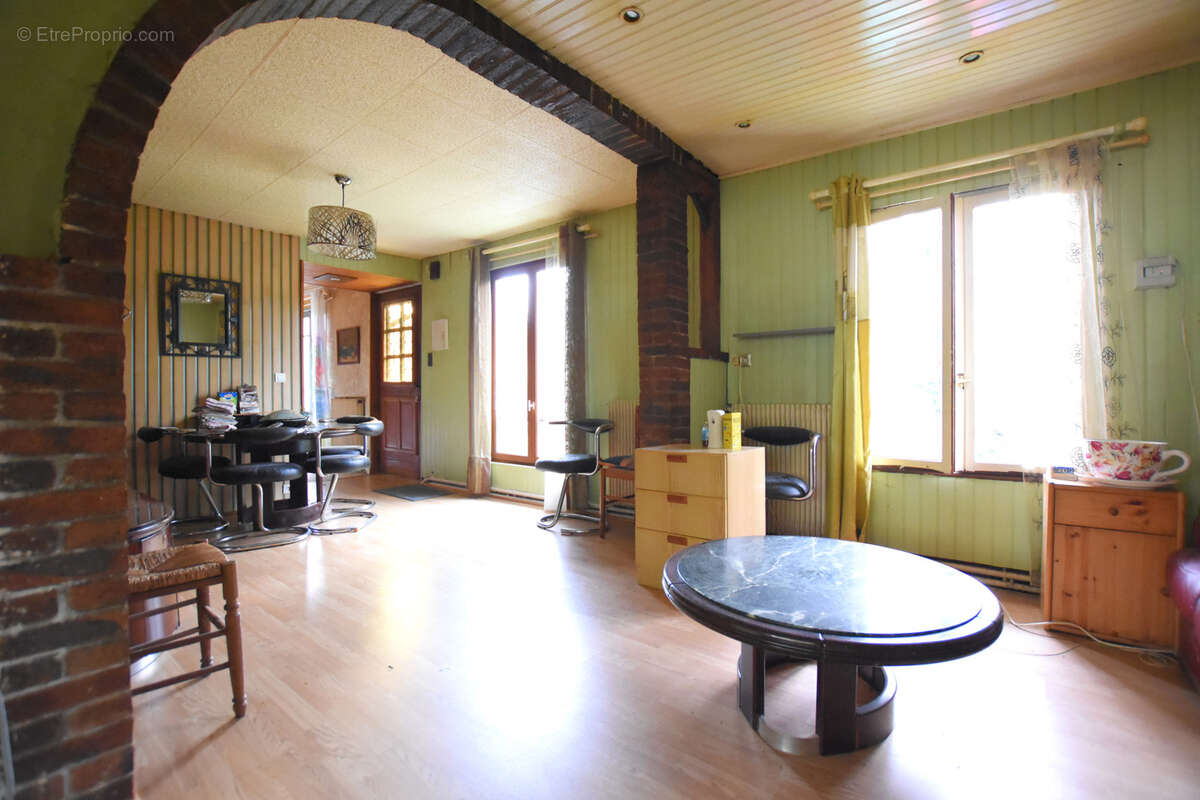 Maison à LES ESSARTS-LE-ROI