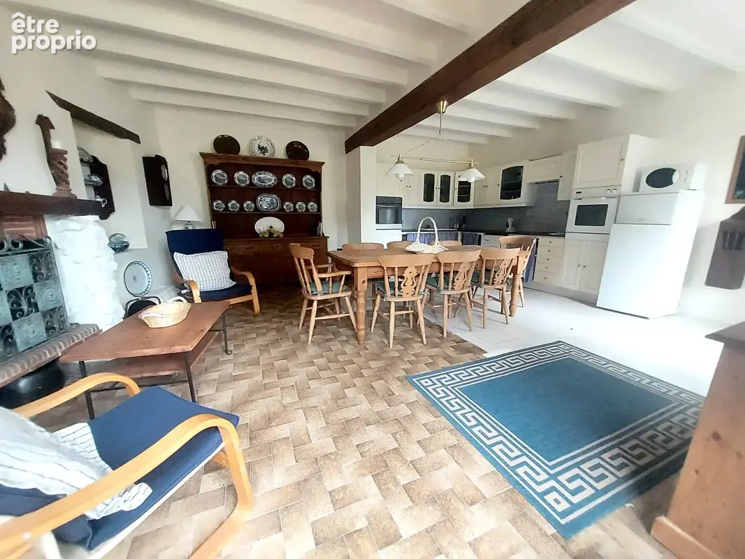 À vendre   Charmante maison familiale à Gizeux, à deux pas de son château historique - photo 2