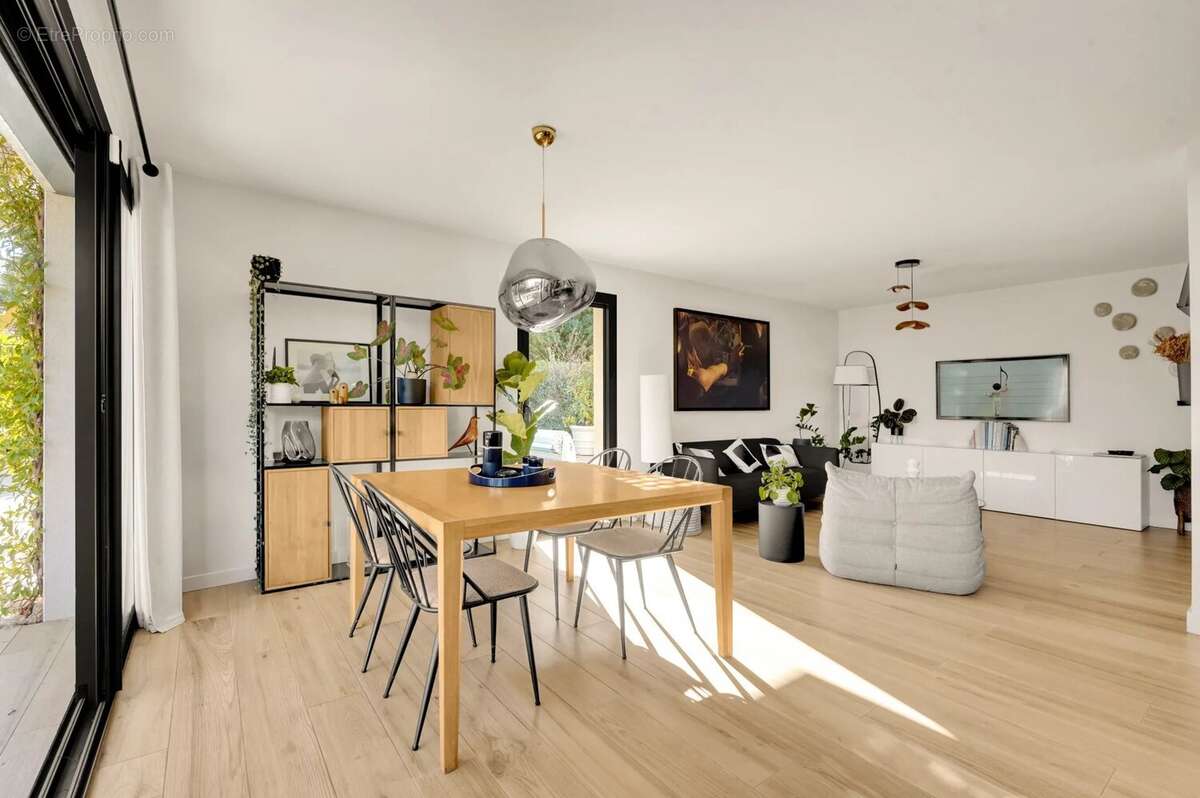 Maison à VIGOULET-AUZIL