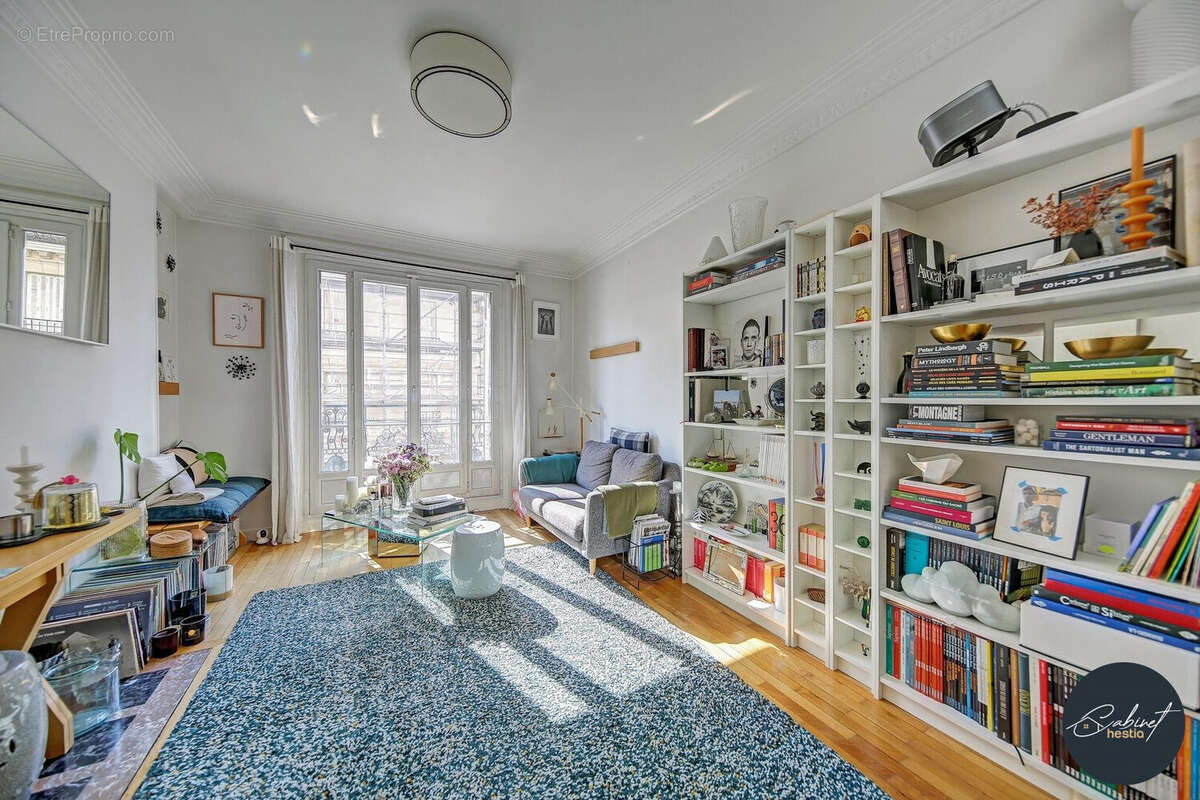 Appartement à PARIS-11E