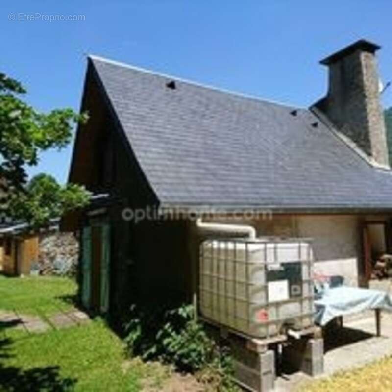 Maison à ARLOS