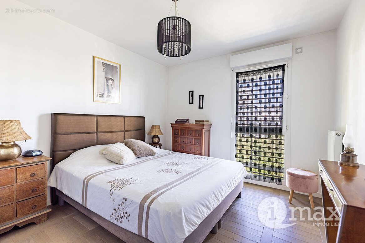 Appartement à GENNEVILLIERS