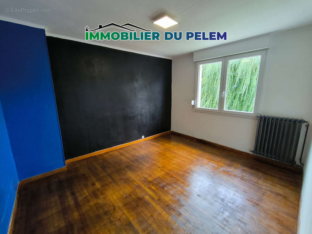 Maison à MAEL-CARHAIX