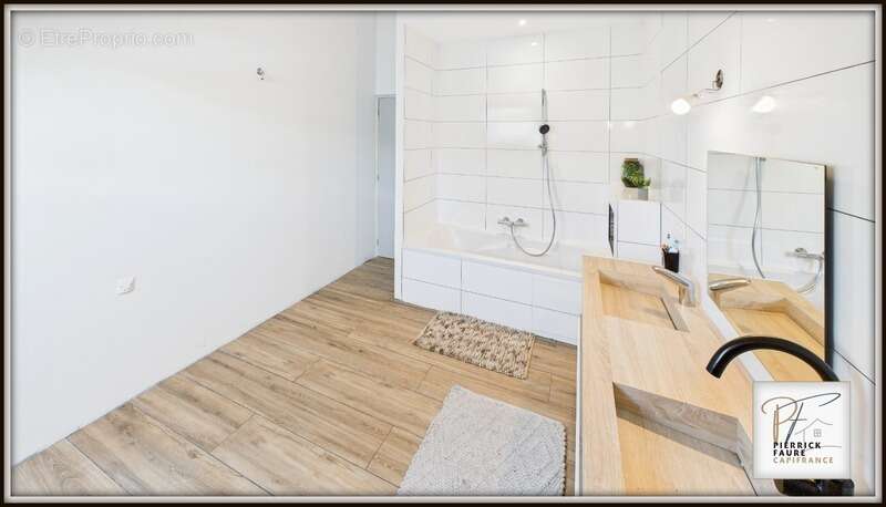 Maison à VILLAR-SAINT-PANCRACE