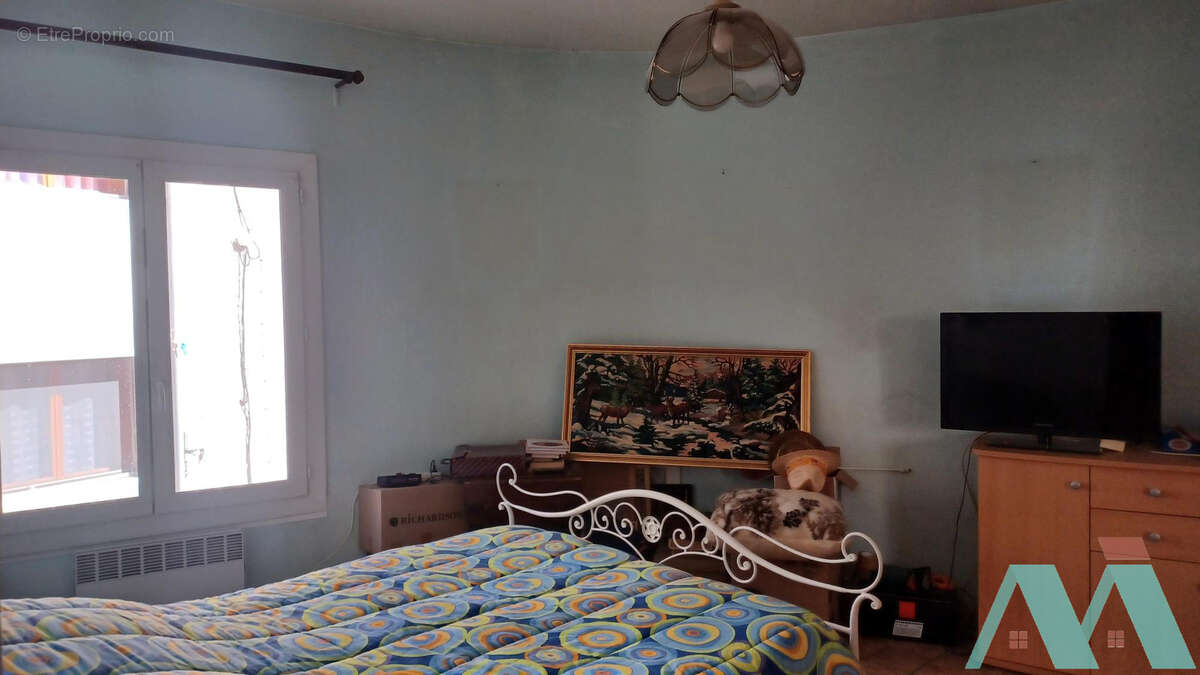 Appartement à SIGNES