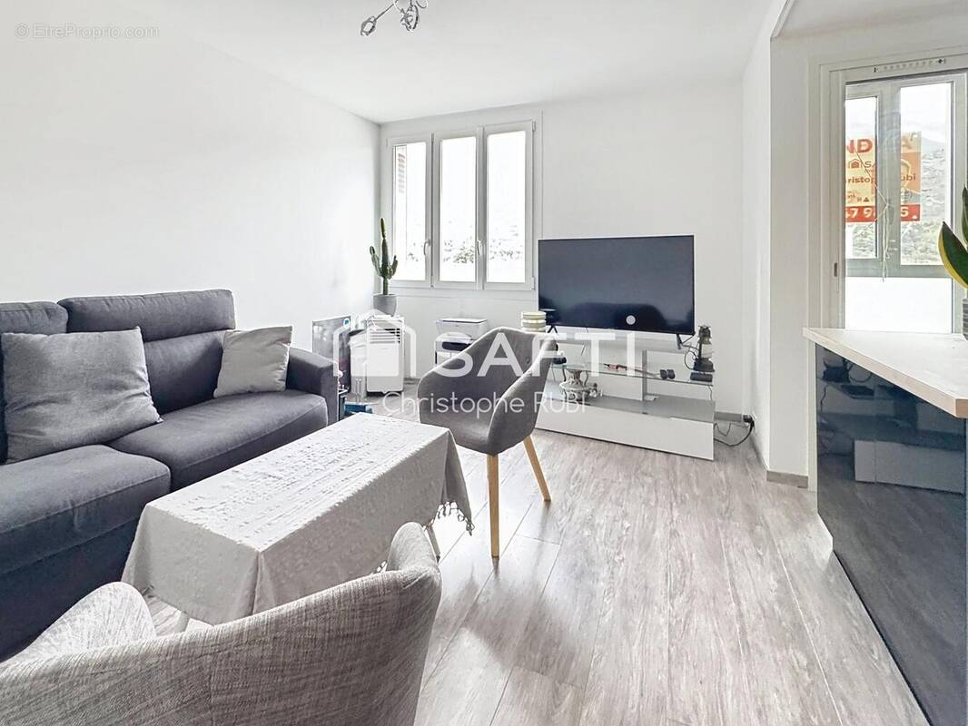 Photo 1 - Appartement à LE PONT-DE-CLAIX