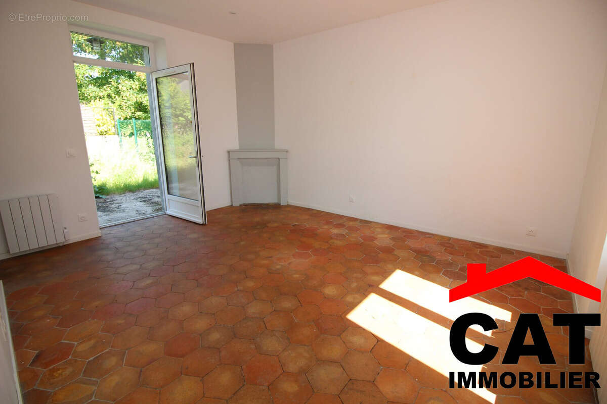 Maison à VERNOU-LA-CELLE-SUR-SEINE