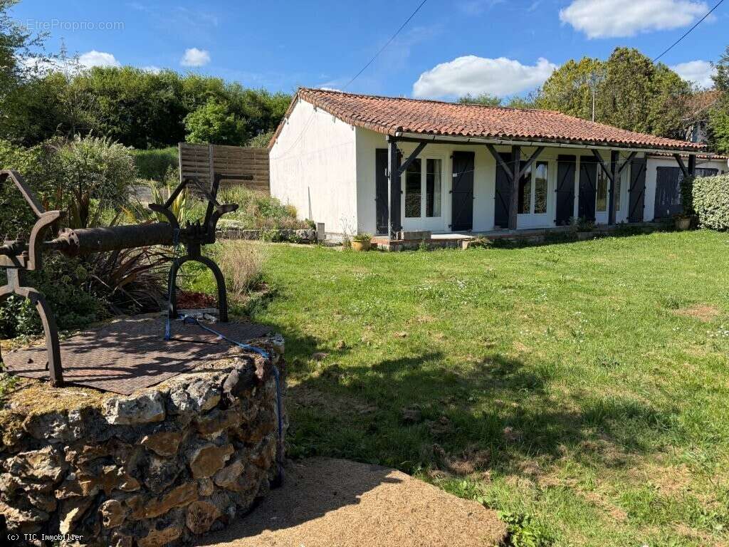 Maison à CIVRAY