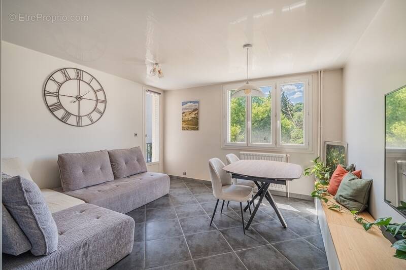 Appartement à RENAGE