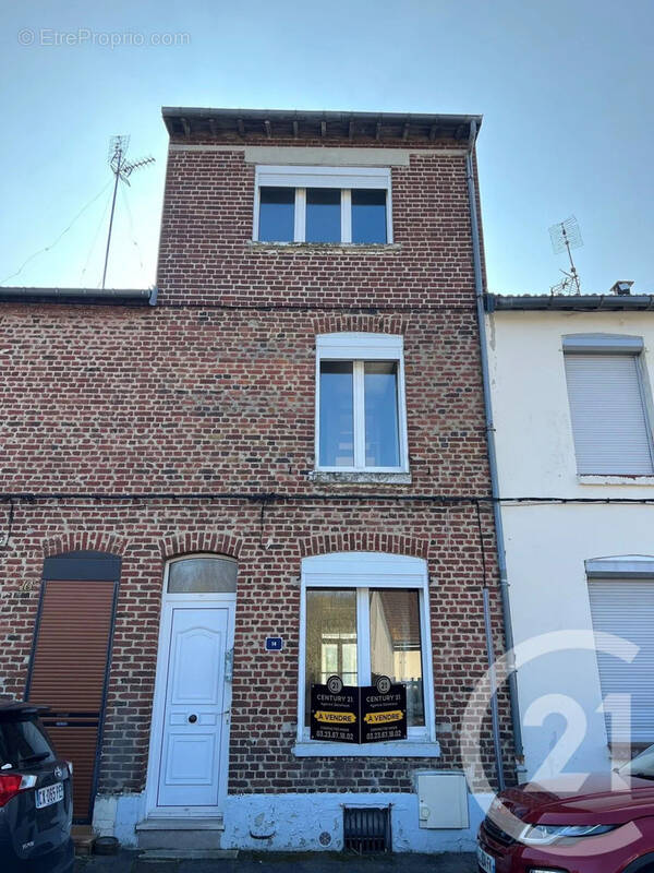 Maison à SAINT-QUENTIN