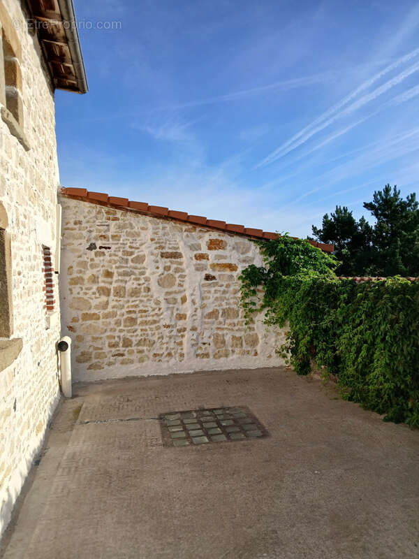 Maison à ESPIRAT