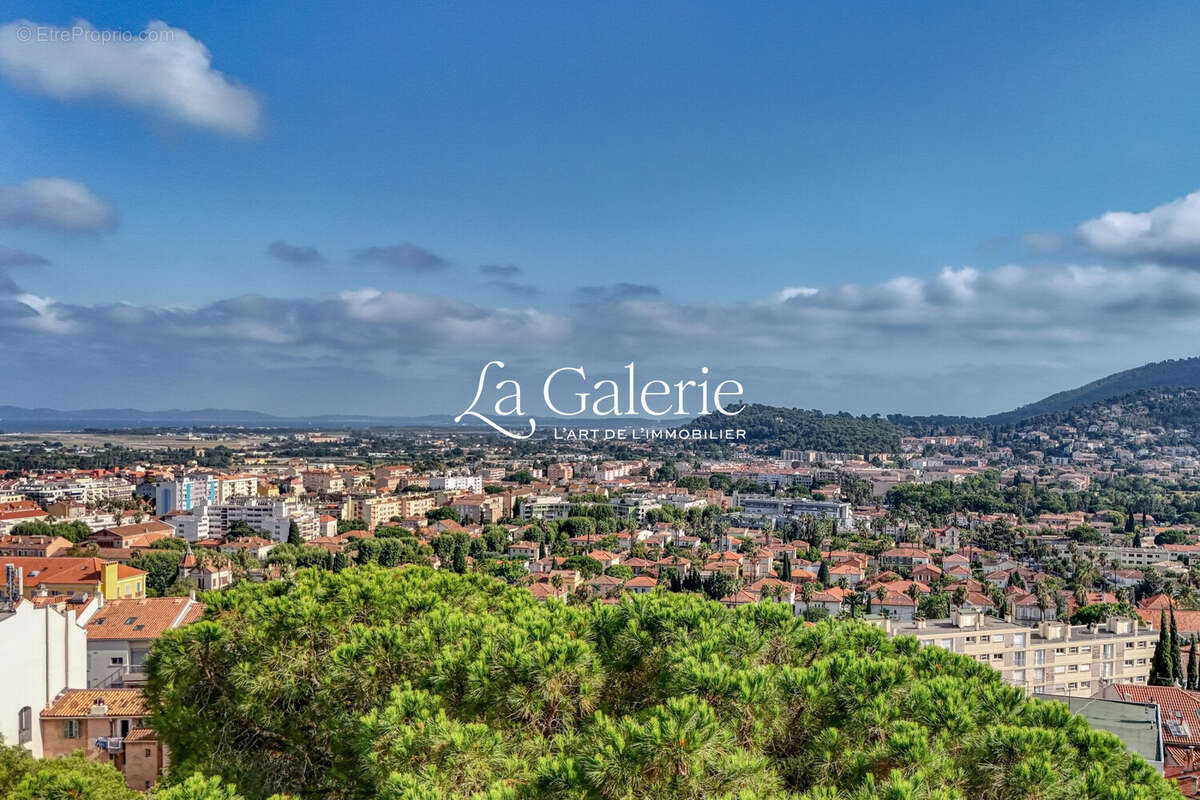 Maison 175 m² à Hyeres  - photo 2