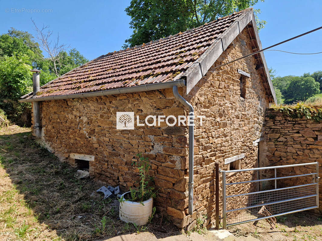 Maison à CALMONT