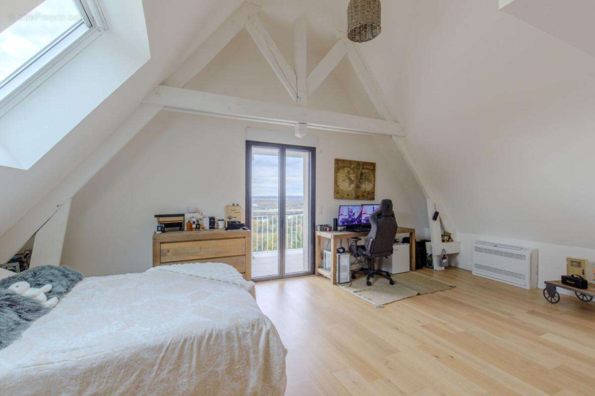 Maison à FOLLAINVILLE-DENNEMONT