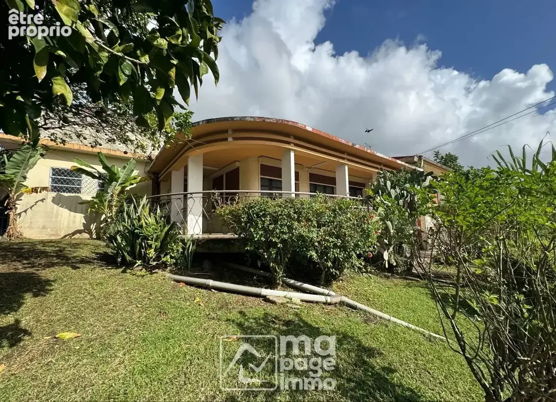 Vds Villa T5 + Garage et jardin, Lamentin - photo 3
