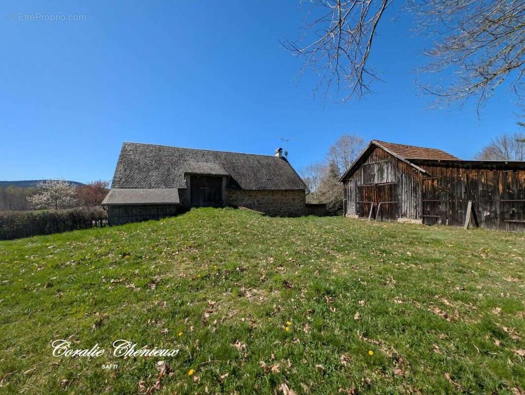 Maison 50 m² à Sarroux  - photo 8