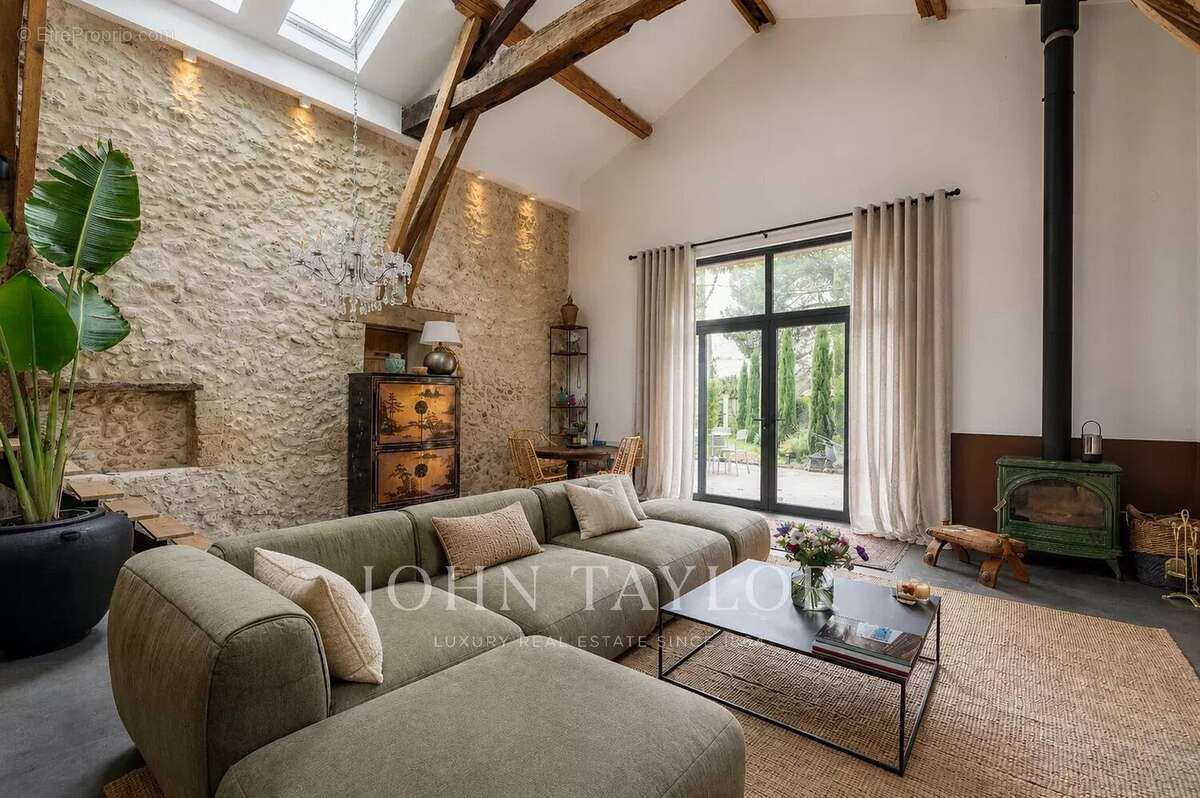 Maison à SAINT-EMILION
