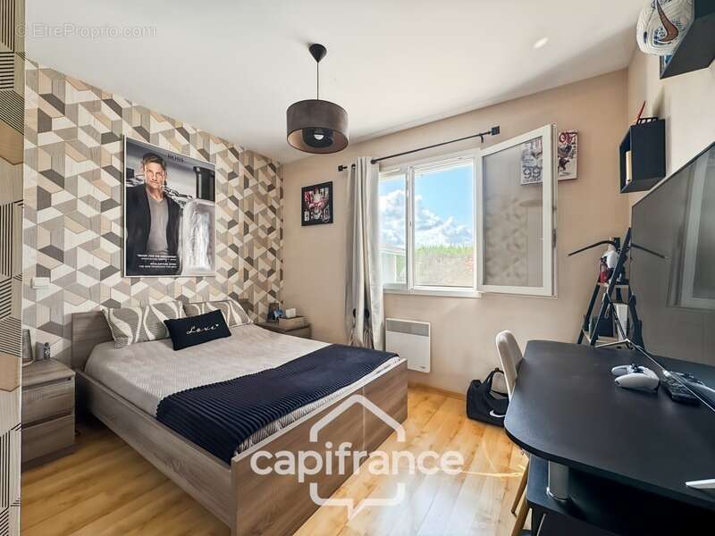 Maison à BOUGE-CHAMBALUD