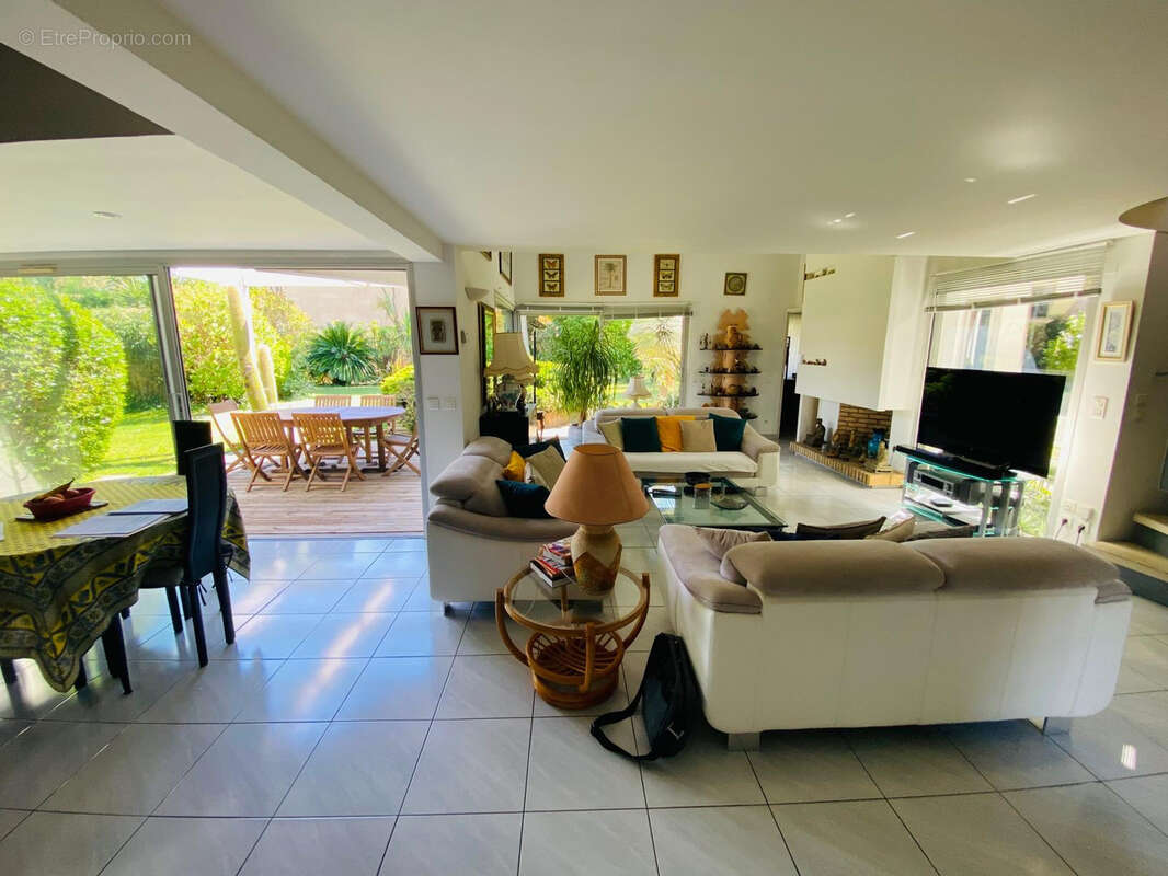 Maison à SAINT-CYPRIEN