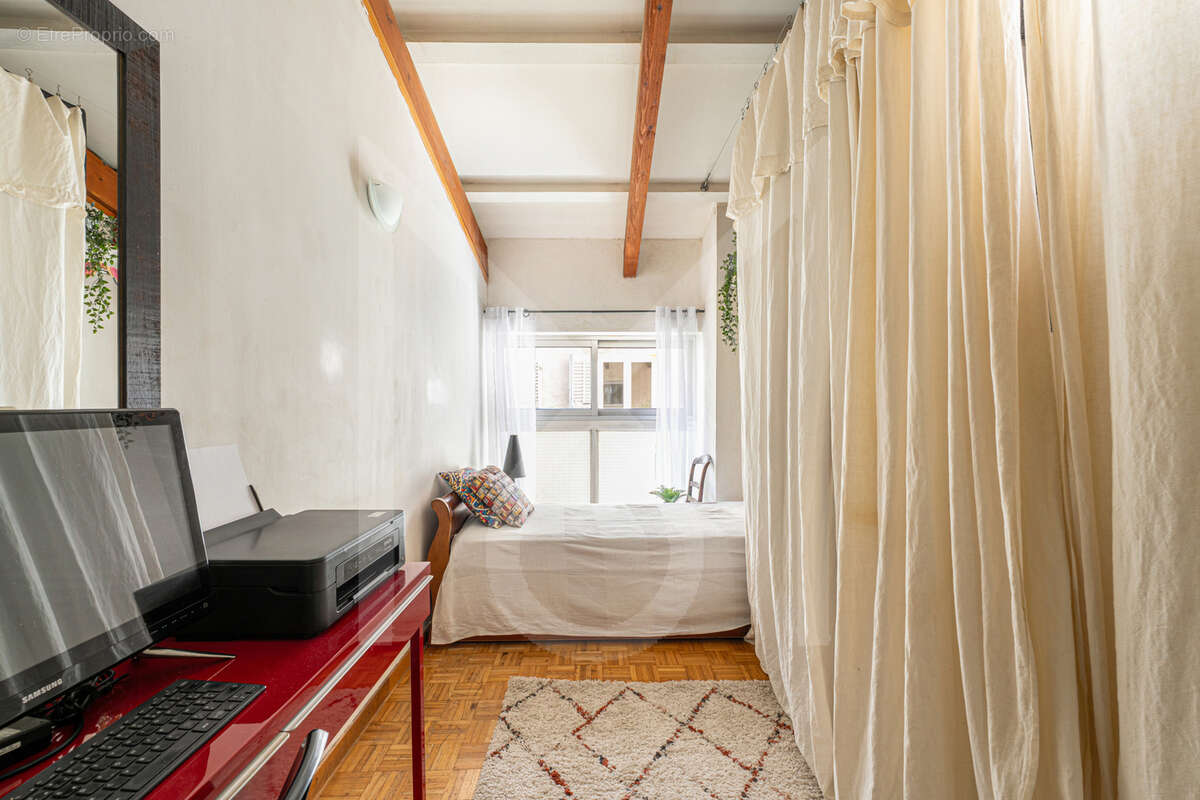 Appartement à MARSEILLE-1E
