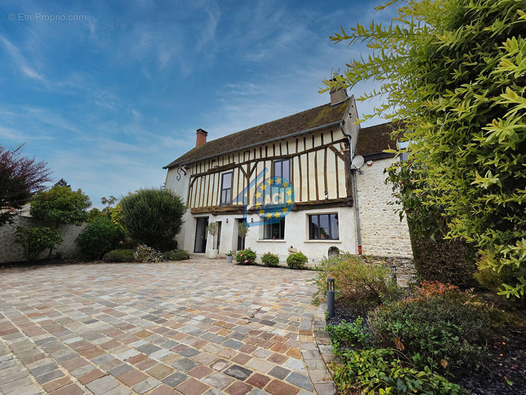 Maison à ARNOUVILLE-LES-MANTES