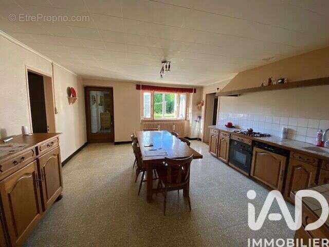 Maison 115 m² à Saint-Maurice-Colombier  - photo 8