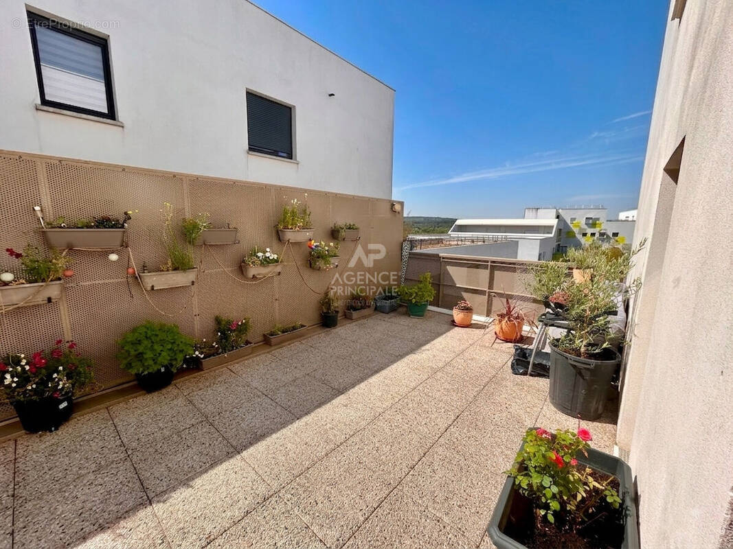 Appartement 3 pièces 68 m² · à Carrieres-sous-Poissy · 68 m² · 309 000 €