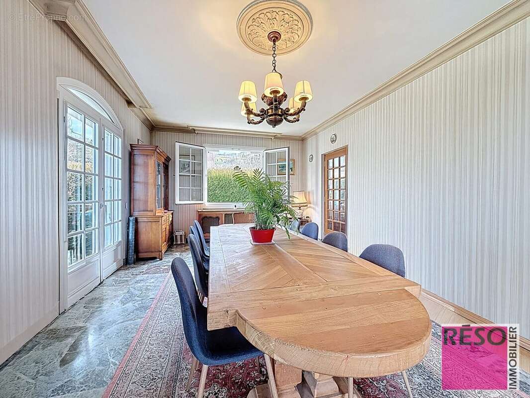 Maison à CRANVES-SALES