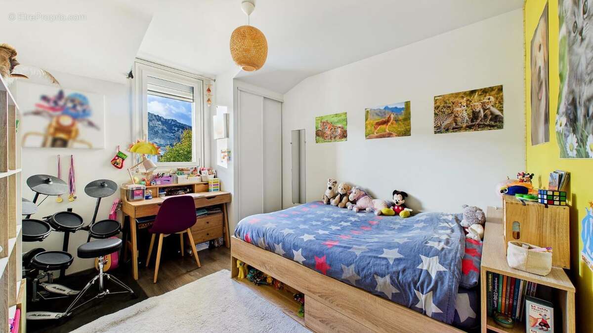 Appartement à GUILHERAND-GRANGES