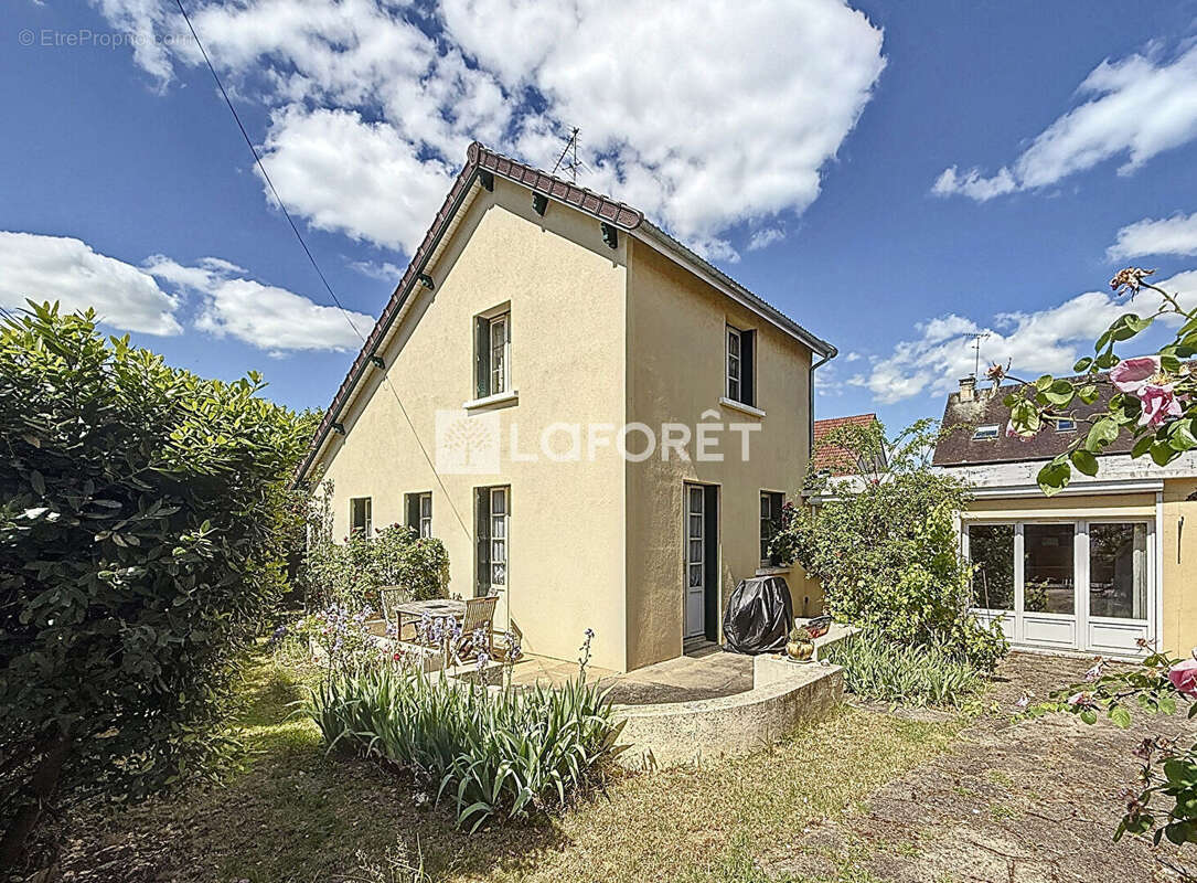 Maison à CHAMPIGNY-SUR-MARNE