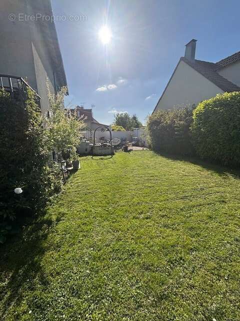 Maison 105 m² à Pontault-Combault  - photo 3