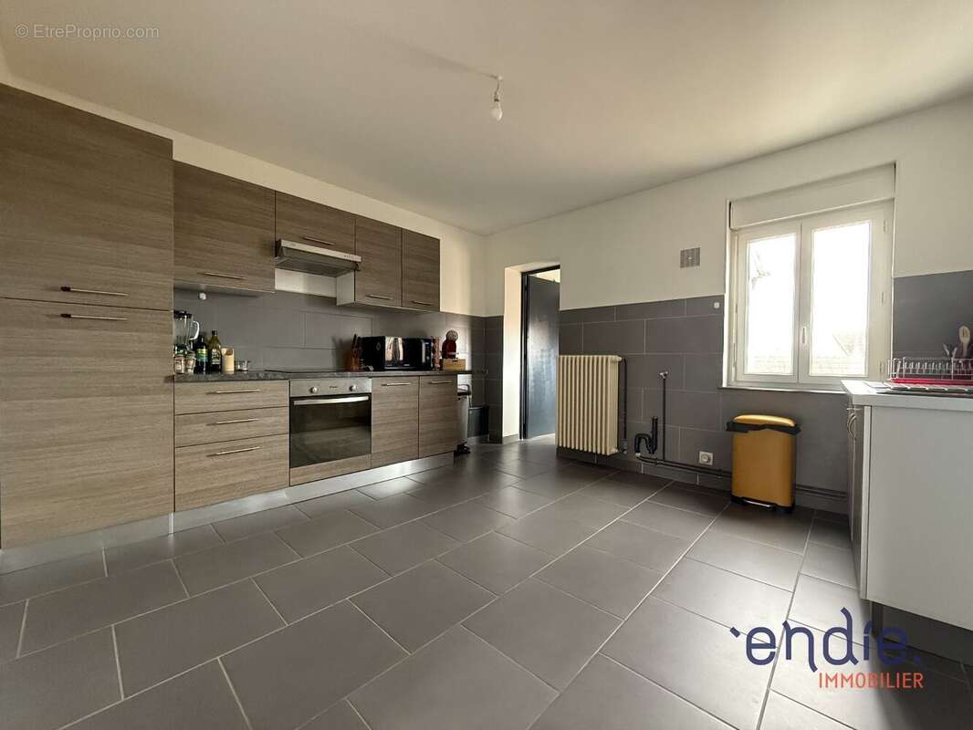 Maison 207 m² à Moulins  - photo 8