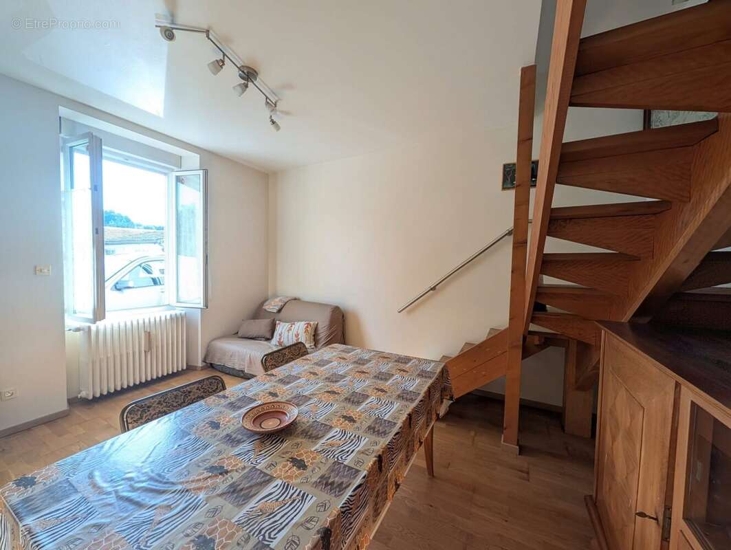 Maison 90 m² à Viriville  - photo 5