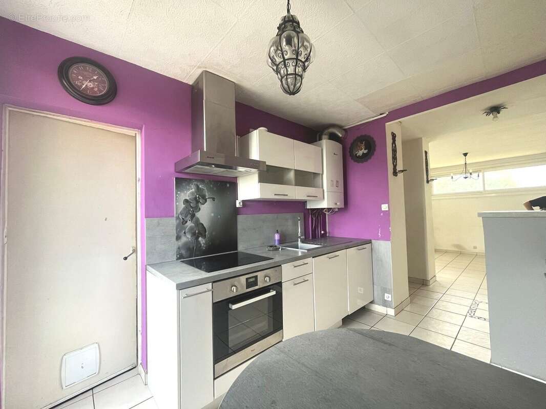 Appartement à FONTAINE