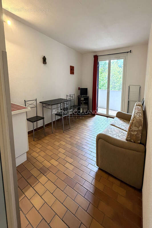 Appartement à SAINT-CYR-SUR-MER