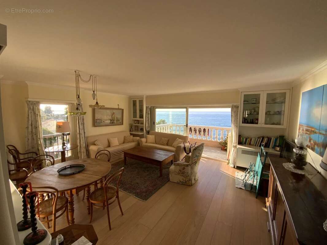 Appartement à MENTON