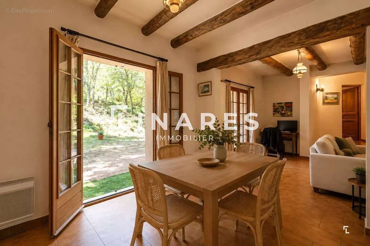 Maison à VINON-SUR-VERDON