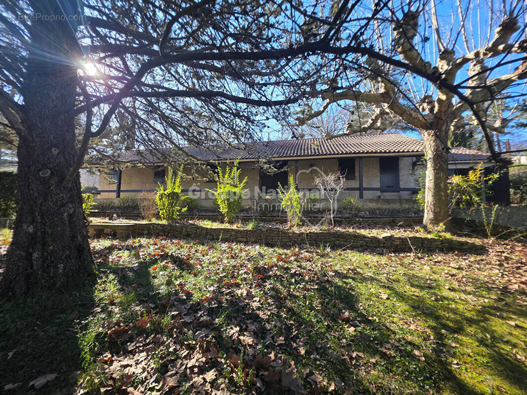 Maison à GREOUX-LES-BAINS