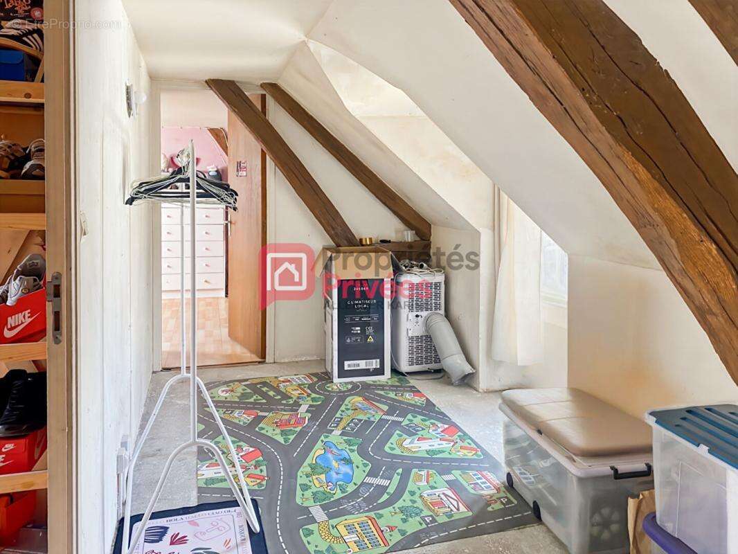 Maison à VILLENEUVE-L'ARCHEVEQUE