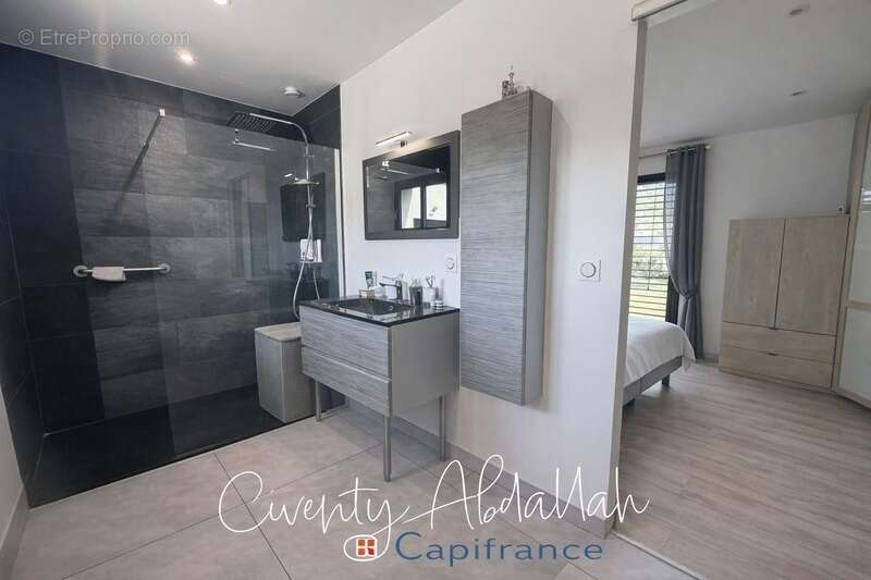 Maison à GILLY-SUR-ISERE