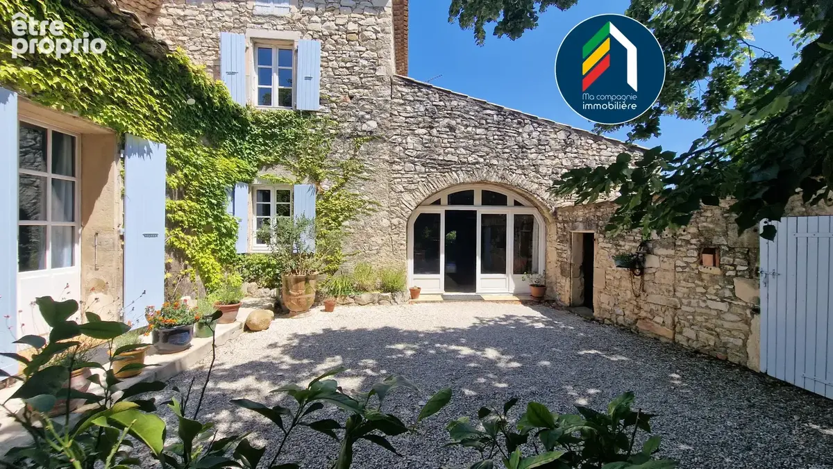 Maison 12 pièces 330 m² à vendre à Marsanne (26740) - photo 1