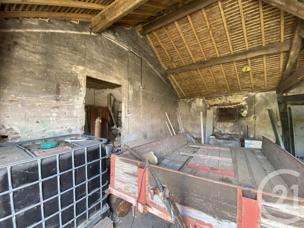 Maison 530 m² à Nangis  - photo 9