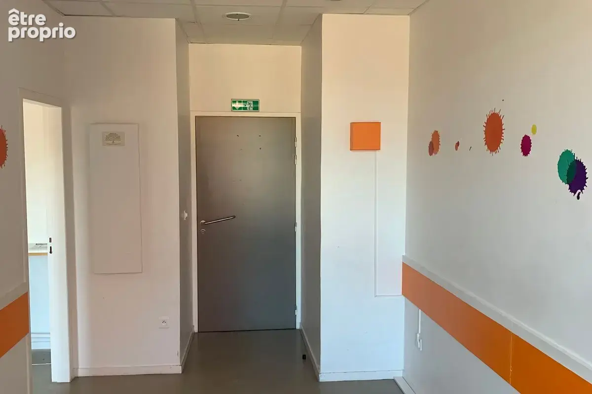Local professionnel de 40 m² - Lyon 9 - photo 2