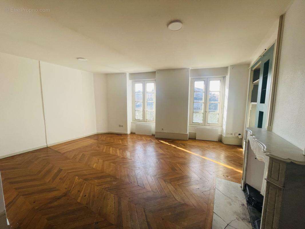 Appartement à ROMANS-SUR-ISERE