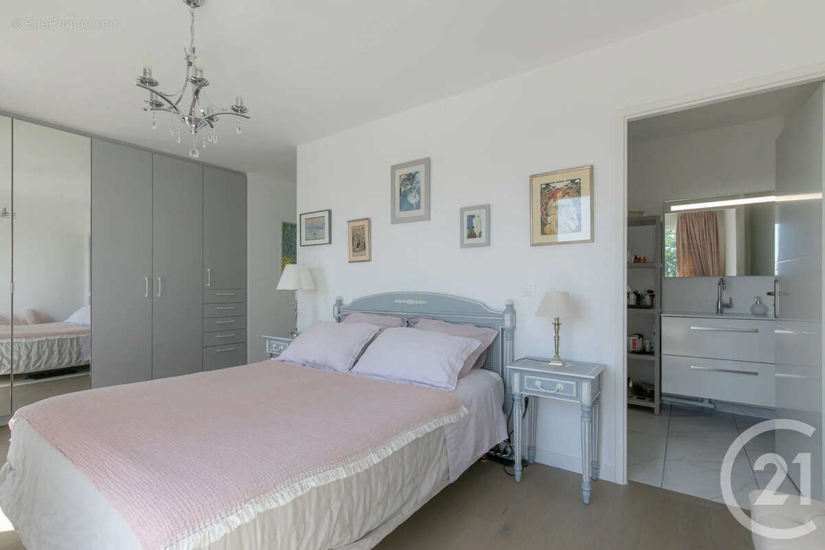 Appartement 96 m² à Saint-Maur-Des-Fosses  - photo 10