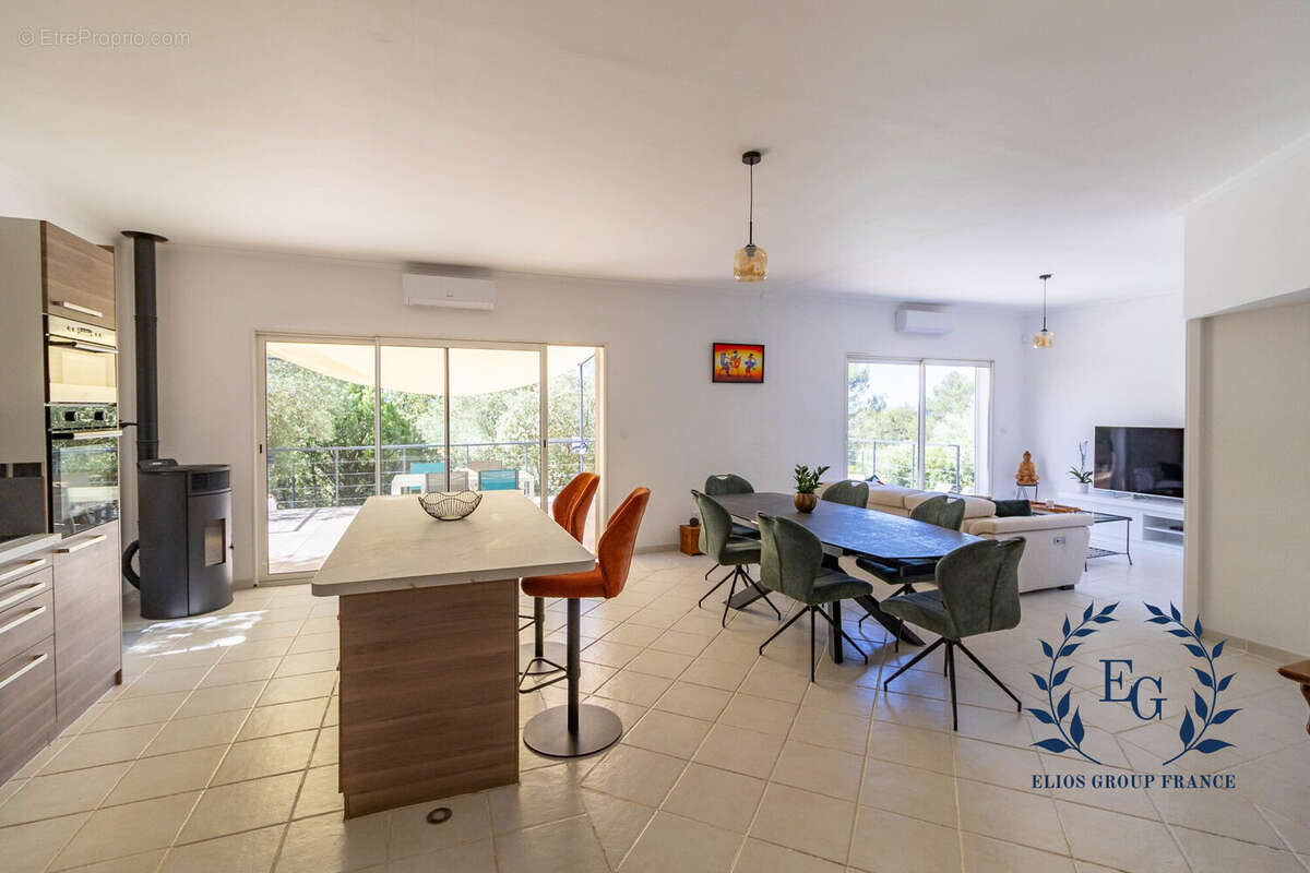Maison 130 m² à Ponteves  - photo 4