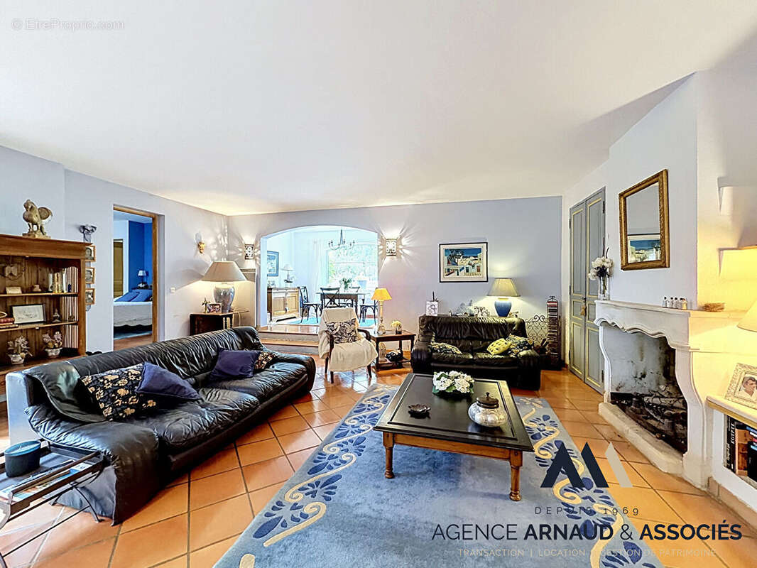 Maison à LA CADIERE-D'AZUR