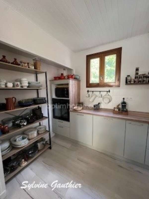 Maison à ASPRES-SUR-BUECH